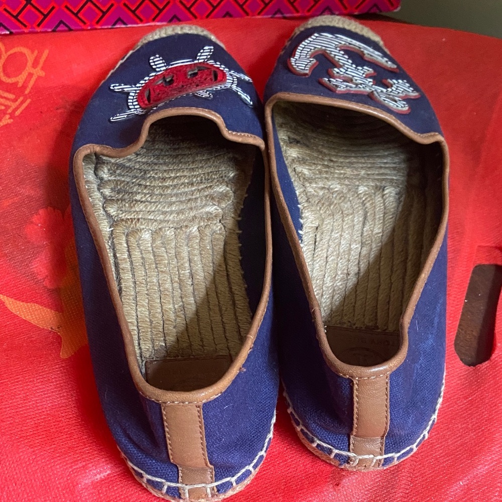 Tory Burch Navy Canvas Espadrilles with Tan Trim and Nautical. Size 9.5 w/o box - Picture 3 of 4